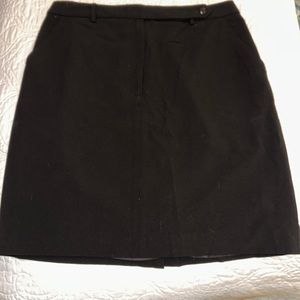 Ann Taylor size 10 black skirt 20 inches EUC